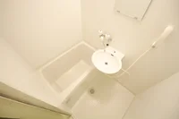 浴室乾燥機付きのお風呂です♪