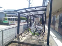 屋根付き駐輪場　無料