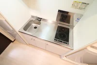 ワイドキッチン2口コンロ(手前のみⅠH専用)お掃除が楽チン