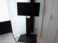 写真はお部屋のイメージです。ラグなどの室内装飾はございません。