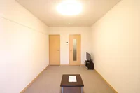 1Fはフローリング仕様・2Fは絨毯仕様になります。