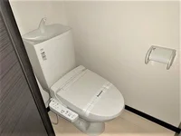 温水洗浄便座付き。