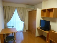 1階はフローリング、2階はじゅうたんです。