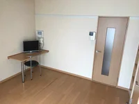 1階はフローリング、2階はじゅうたんです。