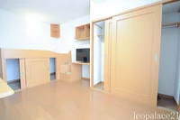 ２階は絨毯（※画像は代表例です）