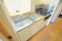 広々キッチンで自炊開始!