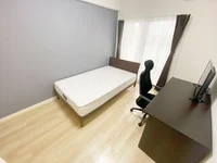 写真はお部屋のイメージです。ラグなどの室内装飾はございません。