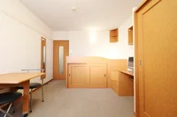 １Ｆはフローリング仕様　２Ｆ以上は絨毯仕様となります。