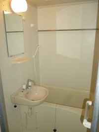 設備・仕様は号室により異なる為、現況を優先致します。