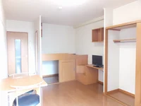 1階はフローリング、2階はじゅうたんです。