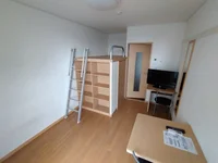 2階以上は絨毯仕様です。