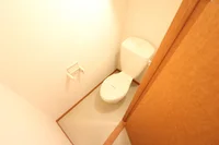 一人暮らしに嬉しいバス・トイレ独立タイプ！