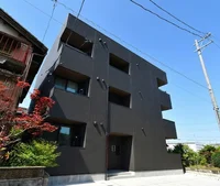 オートロック付でセキュリティ対策あり! 1LDKで広々とした築浅物件です。