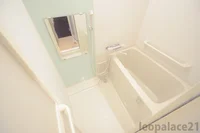 同シリーズの類似となります。現況を優先致します。