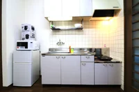 家電が豊富。自炊委も可能で栄養管理もできますので ビジネスホテルに比べ費用的にも長期利用にも適しています!