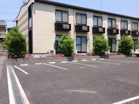 近くの月極め駐車場のご紹介も可能です。