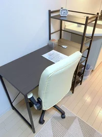 仕事用に♪デスク・チェア完備♪