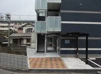 共用部分は清掃業者が清掃しております。