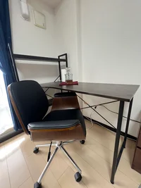 デスク・チェアも完備♪