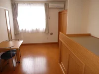 1階はフローリング、2階はじゅうたんです。