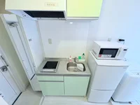 冷蔵庫・電子レンジ・炊飯器・ケトルがございます♪その日から使用可能なので、便利です☆★