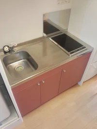 広めのワイドキッチン。まな板も楽々使えます。