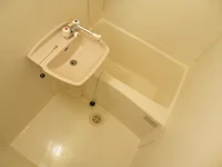 浴室換気乾燥機付きです♪