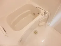 広々浴槽でゆっくり疲れを癒して下さい。