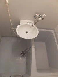 トイレと別なのでゆっくり出来るバスルーム