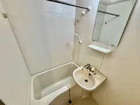 設備・仕様は号室により異なる為、現況を優先いたします。