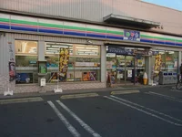 コンビニ 徒歩5分 360m
