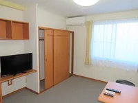 2階はカーペットのお部屋です
