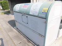 敷地内にゴミ庫が設置されておりゴミ捨てに便利です