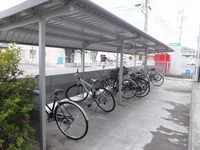 屋根付き駐輪場あり