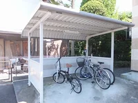 屋根付き駐輪場あり