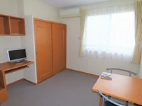 2階はカーペットのお部屋です