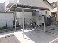 屋根付き駐輪場あり