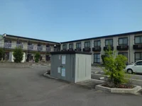 Ｌ字型で全40戸。