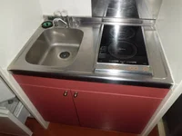 扱いやすい電気コンロ付ミニキッチン。