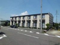 窓は南東向き。コンビニまで徒歩５分の便利な環境です。