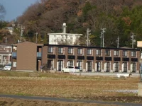 周辺、のどかな田園風景が広がります。