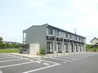 南西向きの窓。高台に立地し、陽当り良好です。