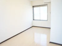 全部屋窓が２つあるので、明るい陽射しが入り込みます♪