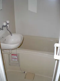 備品や設備仕様は号室等により異なります現地をご確認下さい。