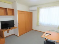 2階はカーペットのお部屋です