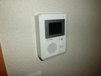 来客の姿が分かるモニターホン。