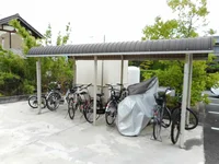 屋根付き駐輪場あり