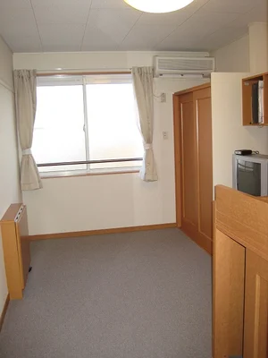 福井県のマンスリーマンション・ウィークリーマンション「レオパレスルミエール 206(No.1004373)」メイン画像