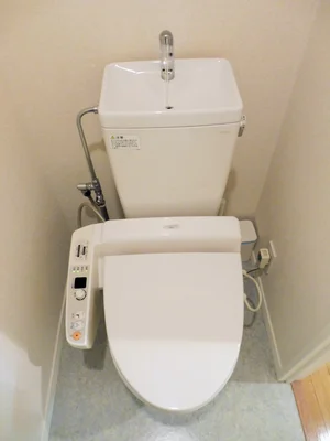 ウォシュレット付きです♪