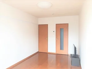 吉川駅（埼玉県）のマンスリーマンション・ウィークリーマンション「レオパレス憩 102(No.1008116)」メイン画像